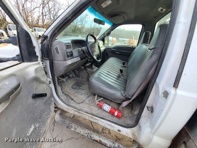 image for item DJ1627 2000 Ford F550 Super Duty  flatbed truck