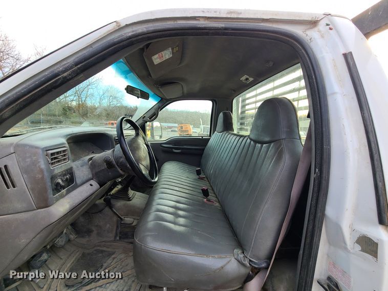 image for item DJ1627 2000 Ford F550 Super Duty  flatbed truck