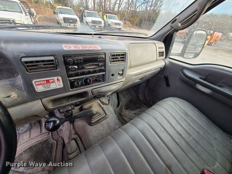 image for item DJ1627 2000 Ford F550 Super Duty  flatbed truck