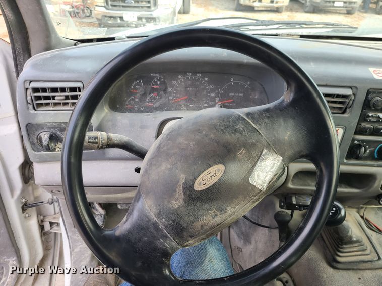 image for item DJ1627 2000 Ford F550 Super Duty  flatbed truck