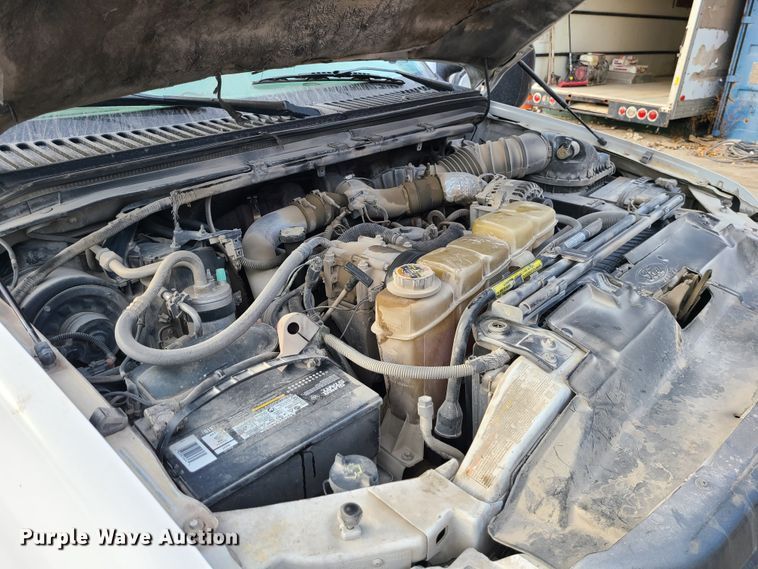 image for item DJ1627 2000 Ford F550 Super Duty  flatbed truck