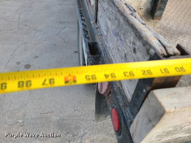 image for item DJ1627 2000 Ford F550 Super Duty  flatbed truck