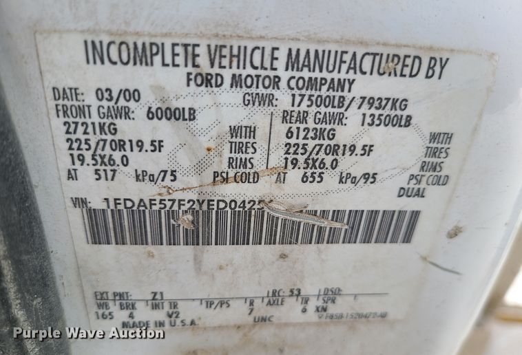 image for item DJ1627 2000 Ford F550 Super Duty  flatbed truck