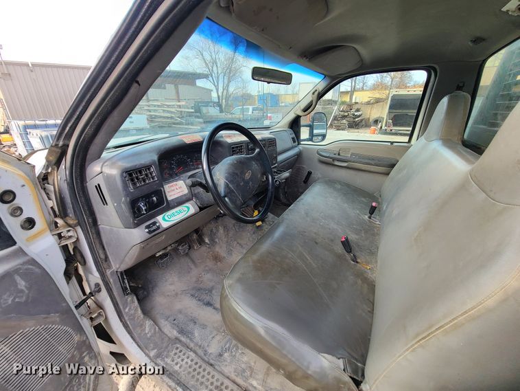 image for item DJ1629 2000 Ford F550 Super Duty  flatbed truck