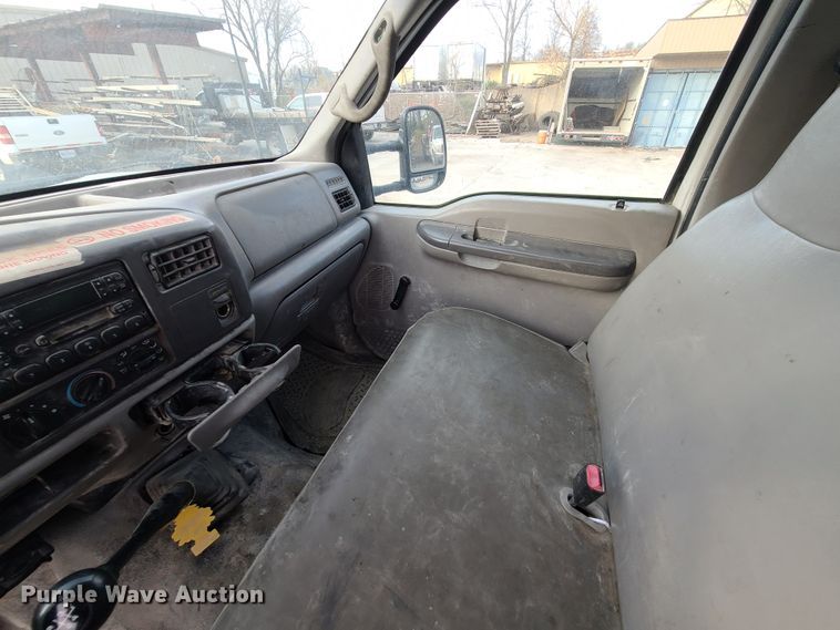 image for item DJ1629 2000 Ford F550 Super Duty  flatbed truck