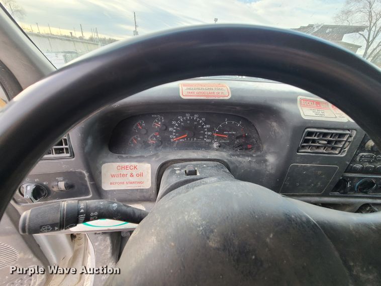 image for item DJ1629 2000 Ford F550 Super Duty  flatbed truck