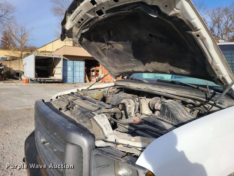 image for item DJ1629 2000 Ford F550 Super Duty  flatbed truck