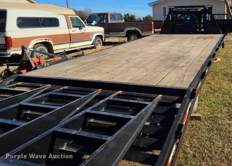 image for item DJ1638 2013 C&C  equipment trailer