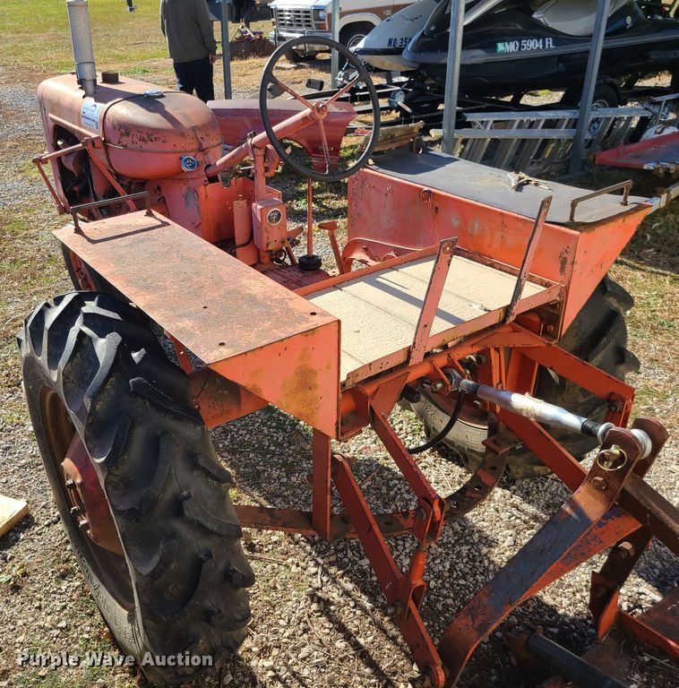 image for item DJ1641 Allis Chalmers C  tractor