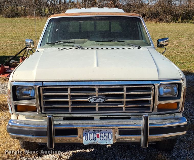 image for item DJ1642 1986 Ford F150  pickup truck