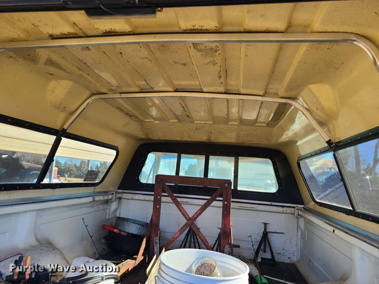 image for item DJ1642 1986 Ford F150  pickup truck