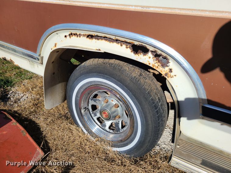 image for item DJ1642 1986 Ford F150  pickup truck