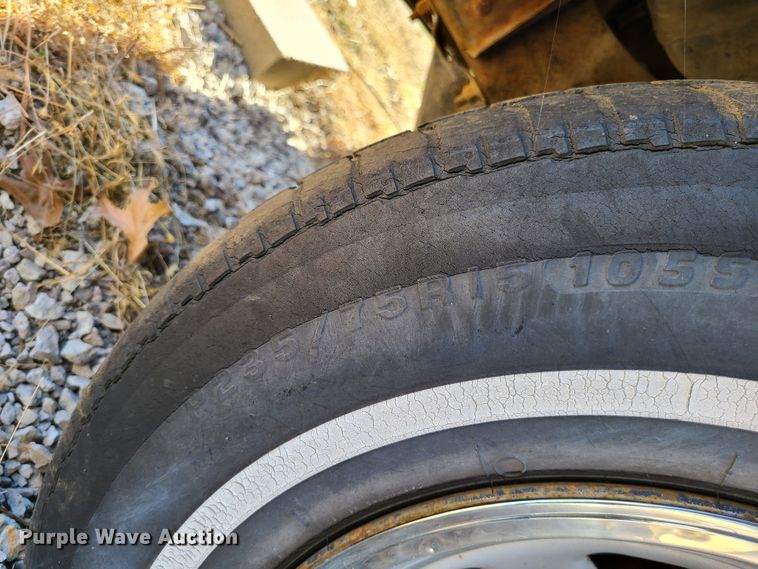 image for item DJ1642 1986 Ford F150  pickup truck