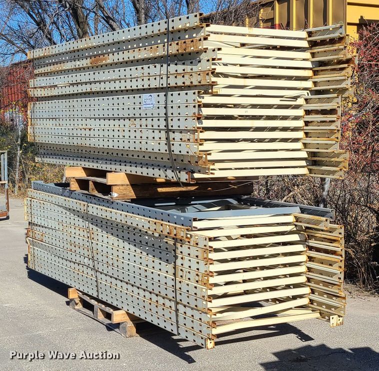 image for item DJ1643 Pallet racking