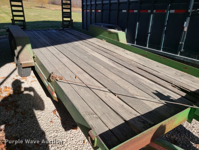 image for item DJ1657 2004 Kodiak  utility trailer