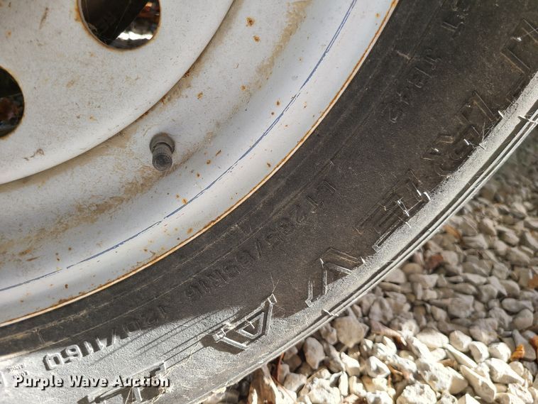 image for item DJ1657 2004 Kodiak  utility trailer