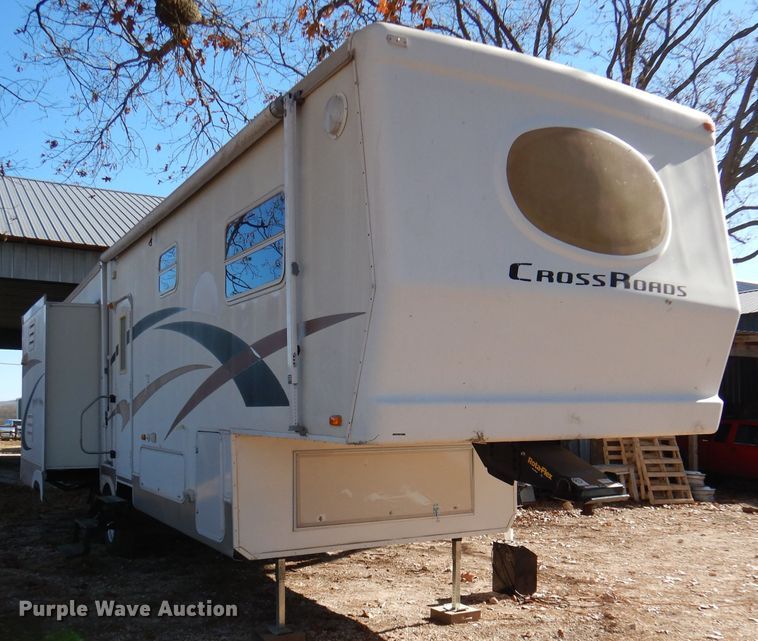 image for item DJ3759 2004 Cross Roads Paradise Point  camper