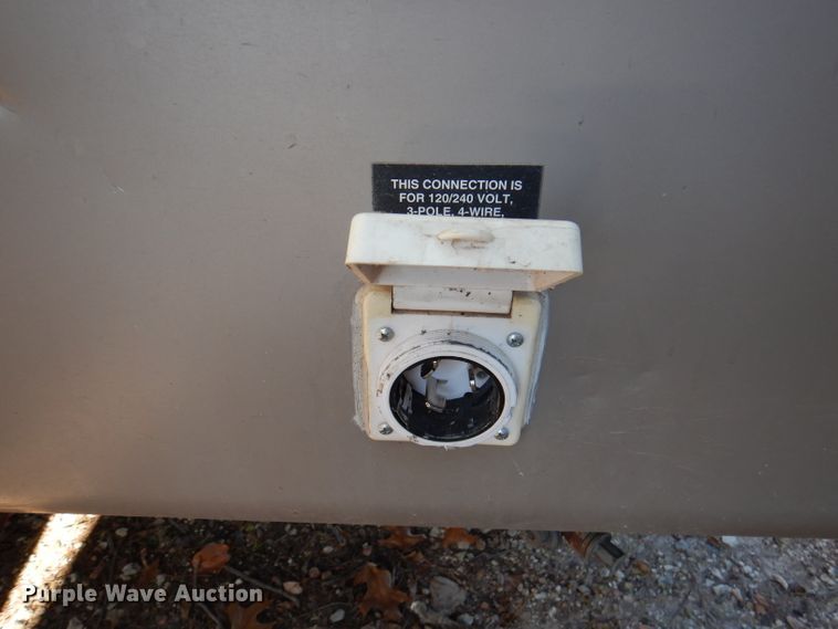 image for item DJ3759 2004 Cross Roads Paradise Point  camper