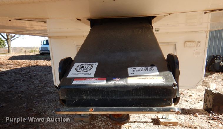 image for item DJ3759 2004 Cross Roads Paradise Point  camper