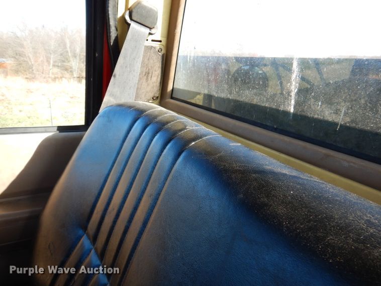 image for item DJ3761 1998 GMC C7500  flatbed truck