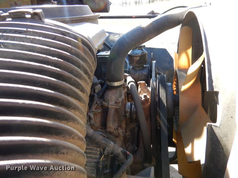 image for item DJ3761 1998 GMC C7500  flatbed truck