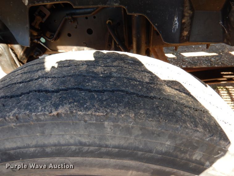 image for item DJ3761 1998 GMC C7500  flatbed truck