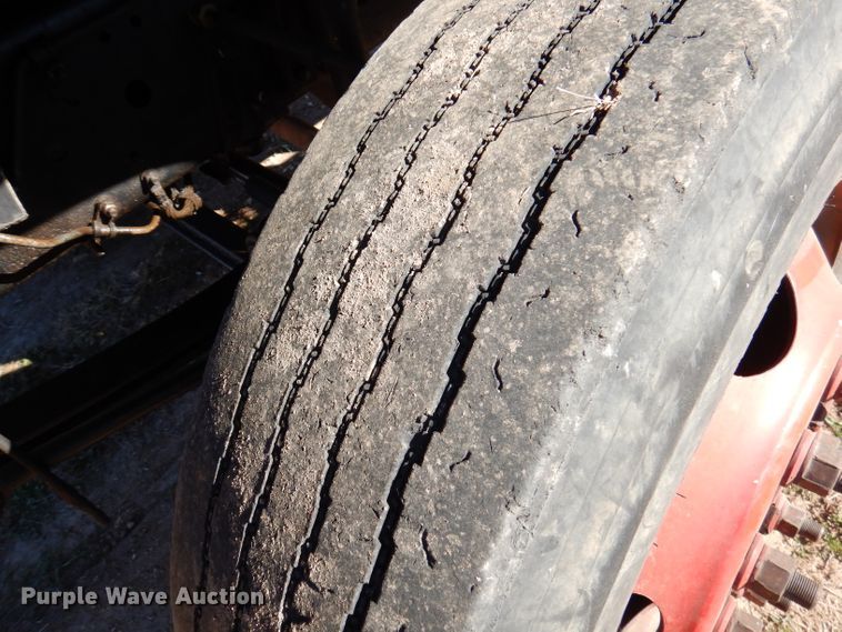 image for item DJ3761 1998 GMC C7500  flatbed truck