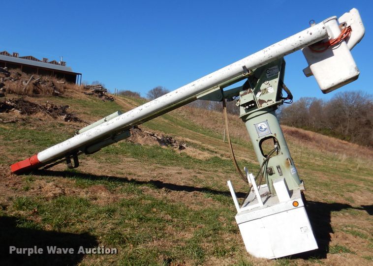 image for item DJ3762 Bucket lift