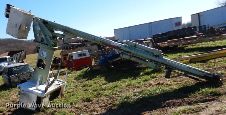 image for item DJ3762 Bucket lift