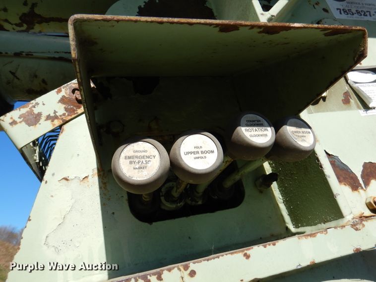 image for item DJ3762 Bucket lift