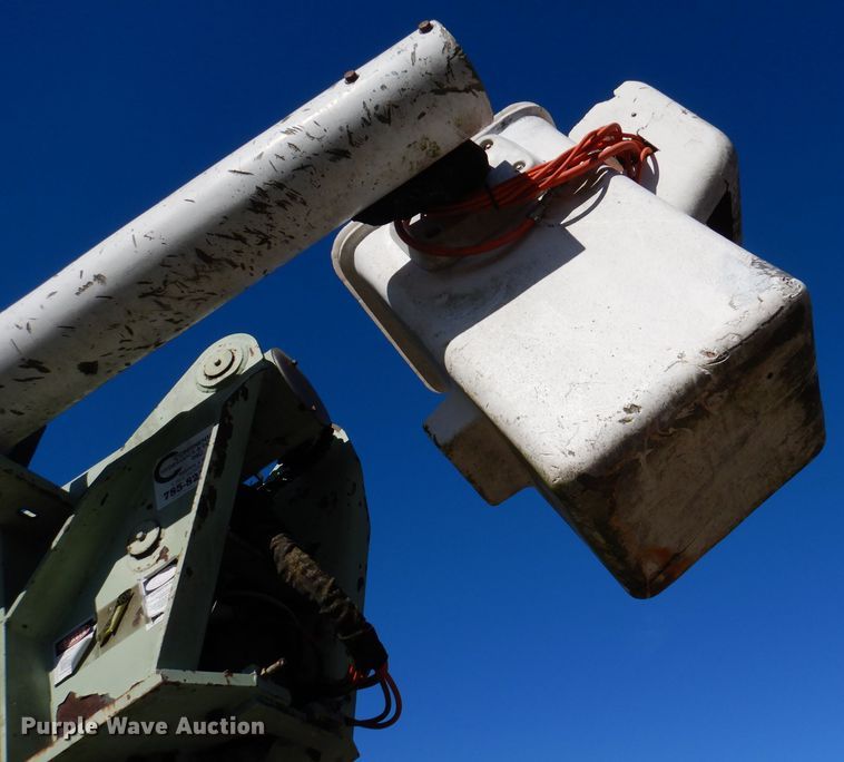 image for item DJ3762 Bucket lift