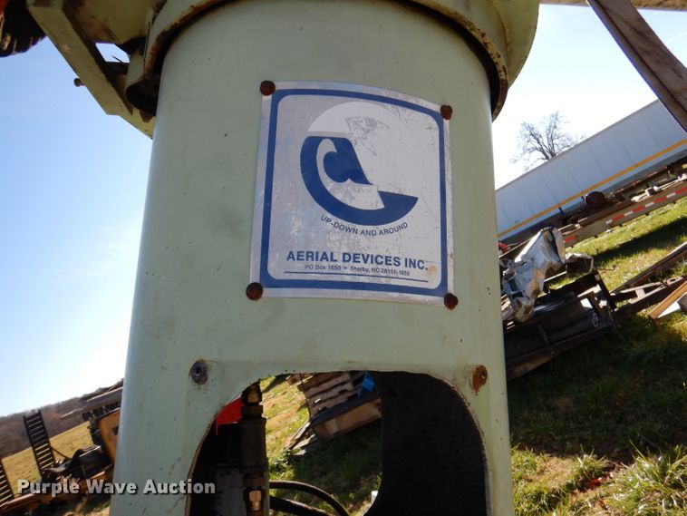 image for item DJ3762 Bucket lift