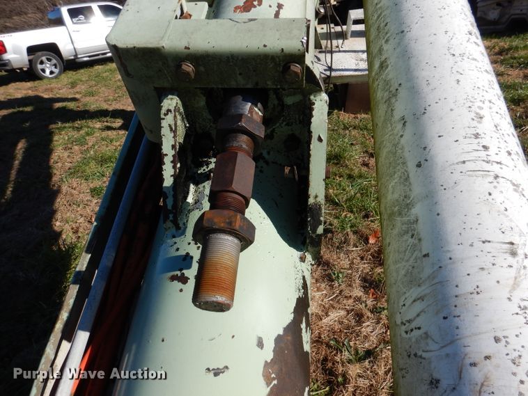 image for item DJ3762 Bucket lift