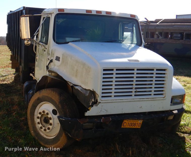 image for item DJ3763 1999 International 4700  dump truck