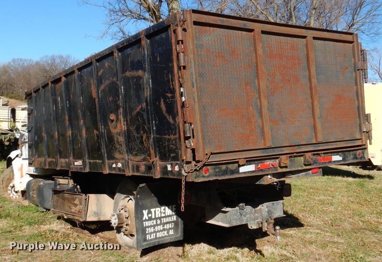 image for item DJ3763 1999 International 4700  dump truck