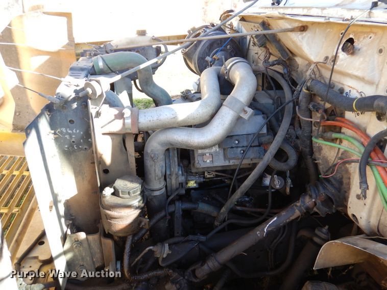 image for item DJ3763 1999 International 4700  dump truck