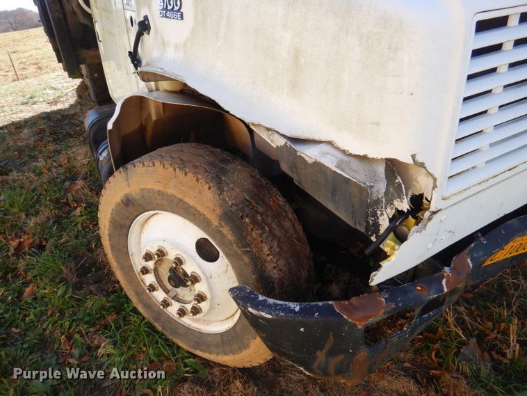 image for item DJ3763 1999 International 4700  dump truck