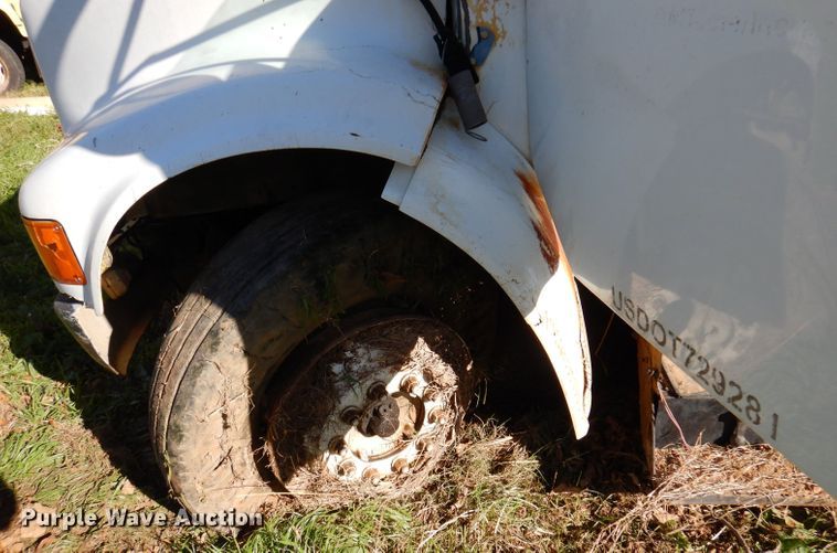 image for item DJ3763 1999 International 4700  dump truck