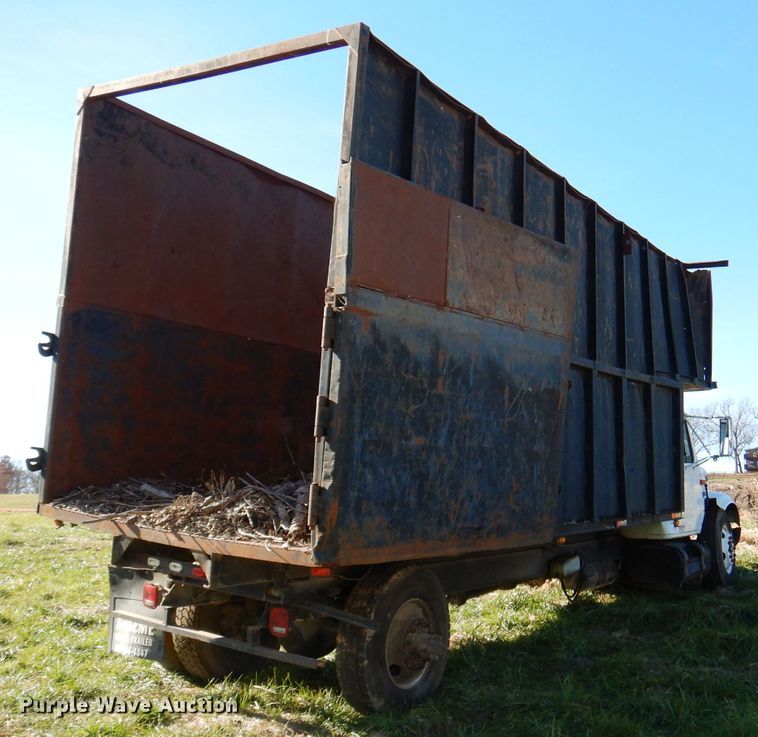 image for item DJ3766 1998 International 4700  dump truck