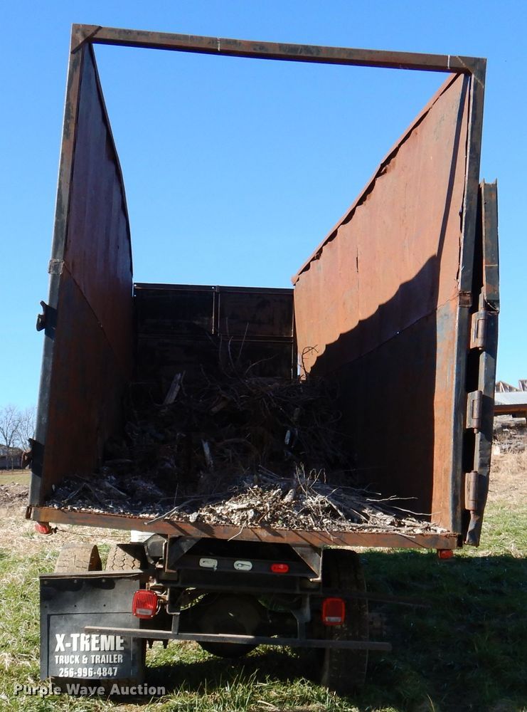 image for item DJ3766 1998 International 4700  dump truck