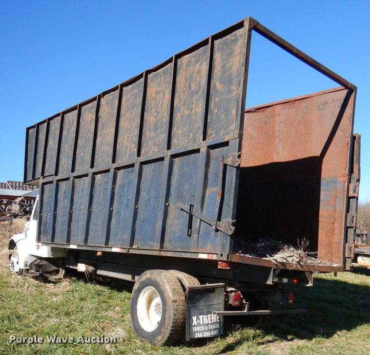 image for item DJ3766 1998 International 4700  dump truck