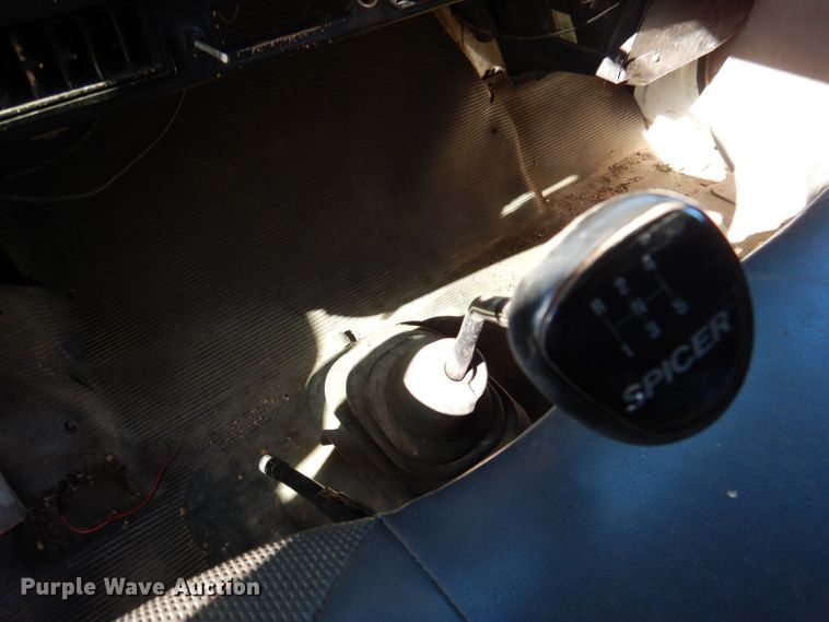 image for item DJ3766 1998 International 4700  dump truck