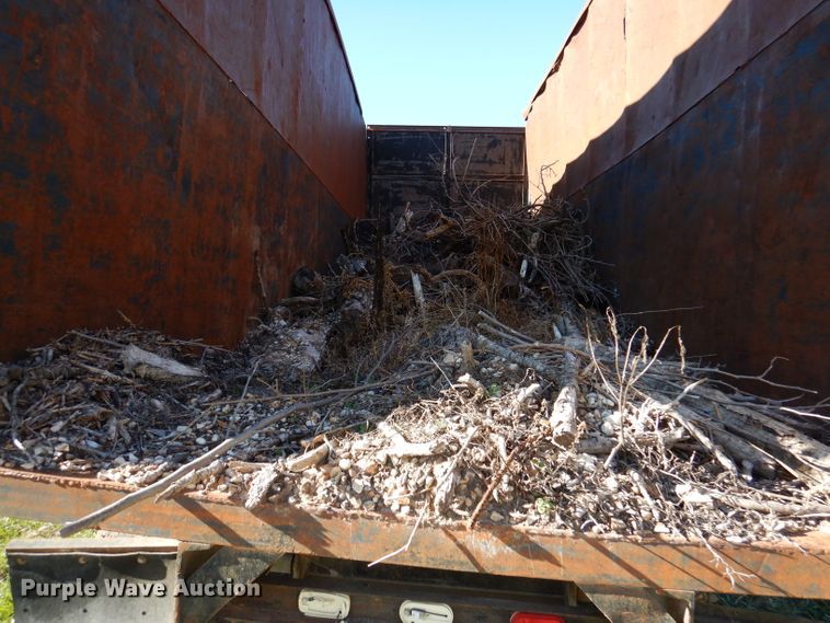 image for item DJ3766 1998 International 4700  dump truck