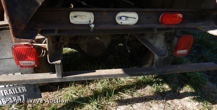 image for item DJ3766 1998 International 4700  dump truck