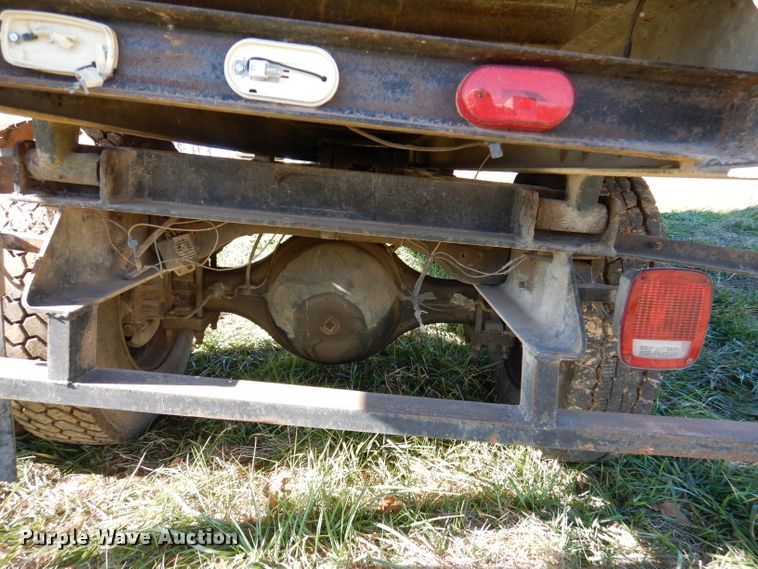 image for item DJ3766 1998 International 4700  dump truck