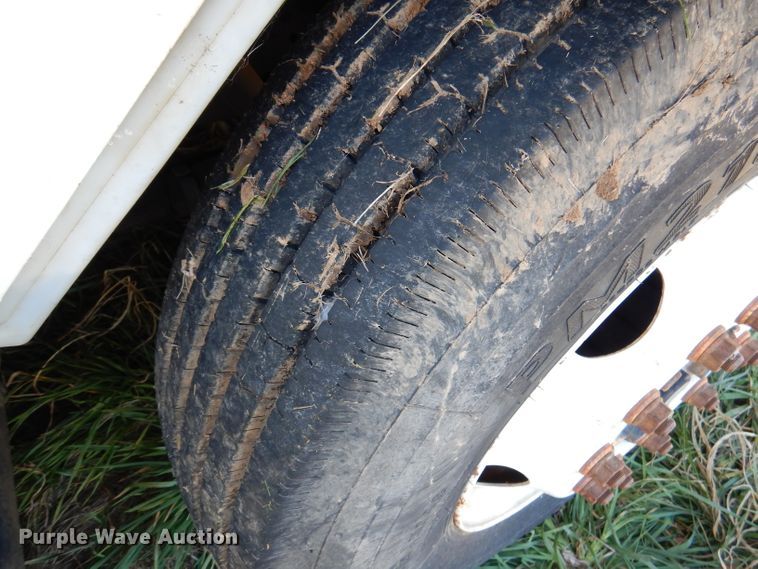 image for item DJ3766 1998 International 4700  dump truck