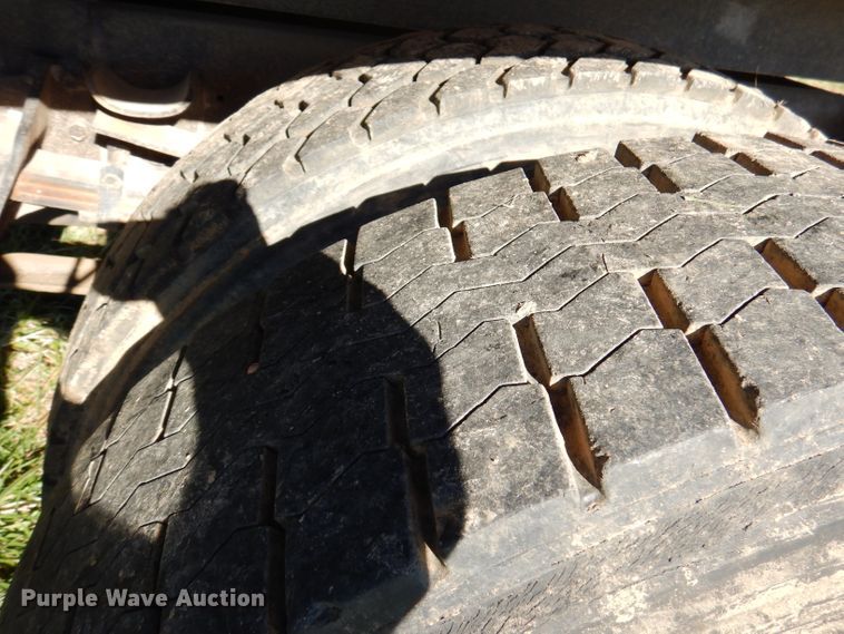 image for item DJ3766 1998 International 4700  dump truck