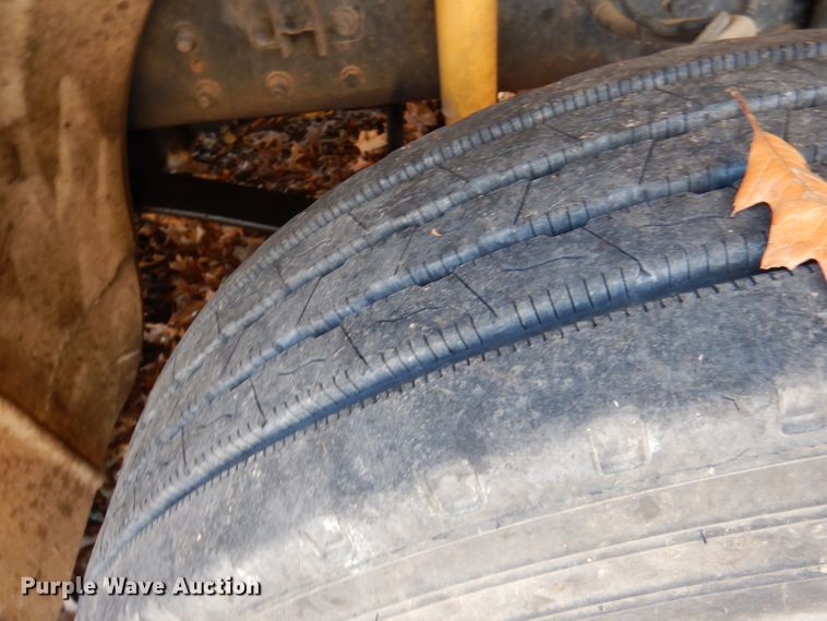 image for item DJ3767 2004 Freightliner M2 106  flatbed truck