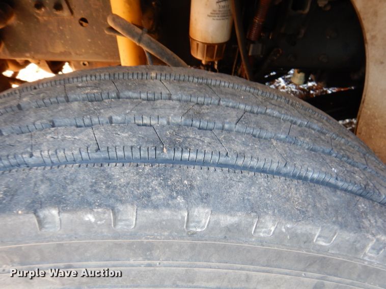 image for item DJ3767 2004 Freightliner M2 106  flatbed truck