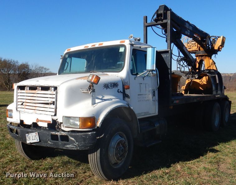 image for item DJ3769 1991 International 4900  crane truck